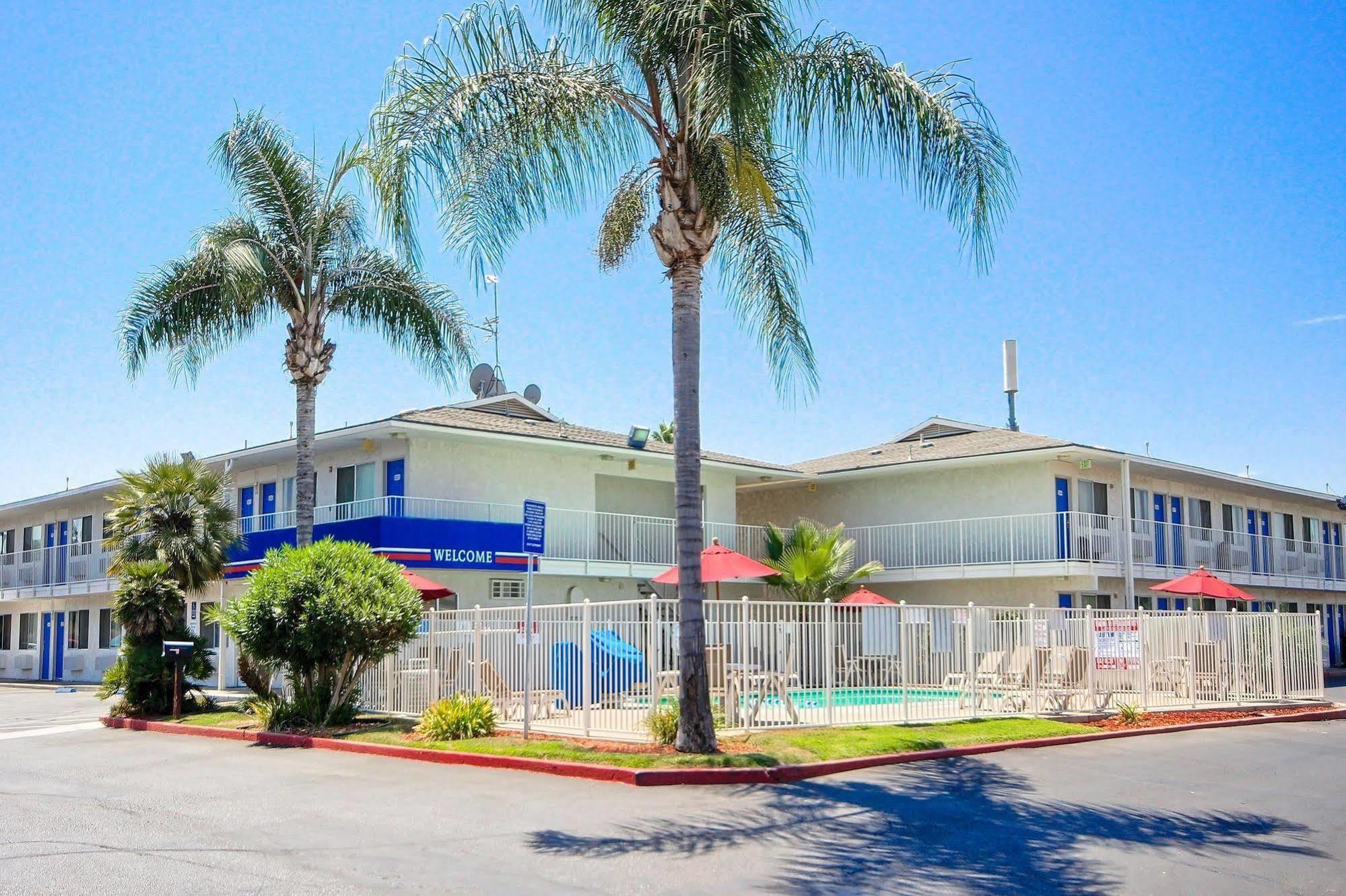Hotel 6-tulare, Ca Tulare